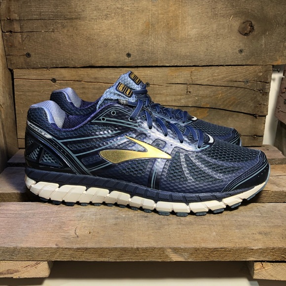 brooks beast size 10.5